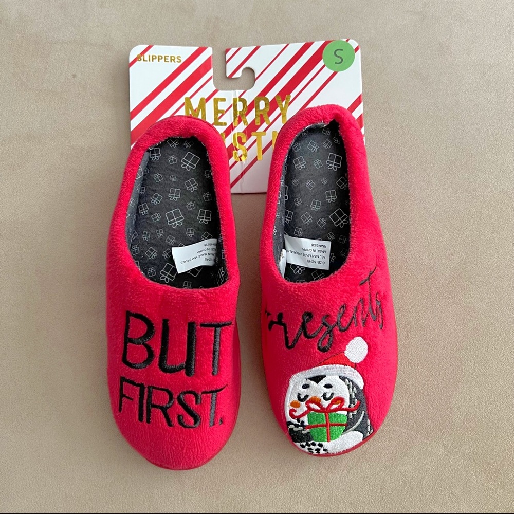 Christmas Slippers “But First Presents” Size S NWT